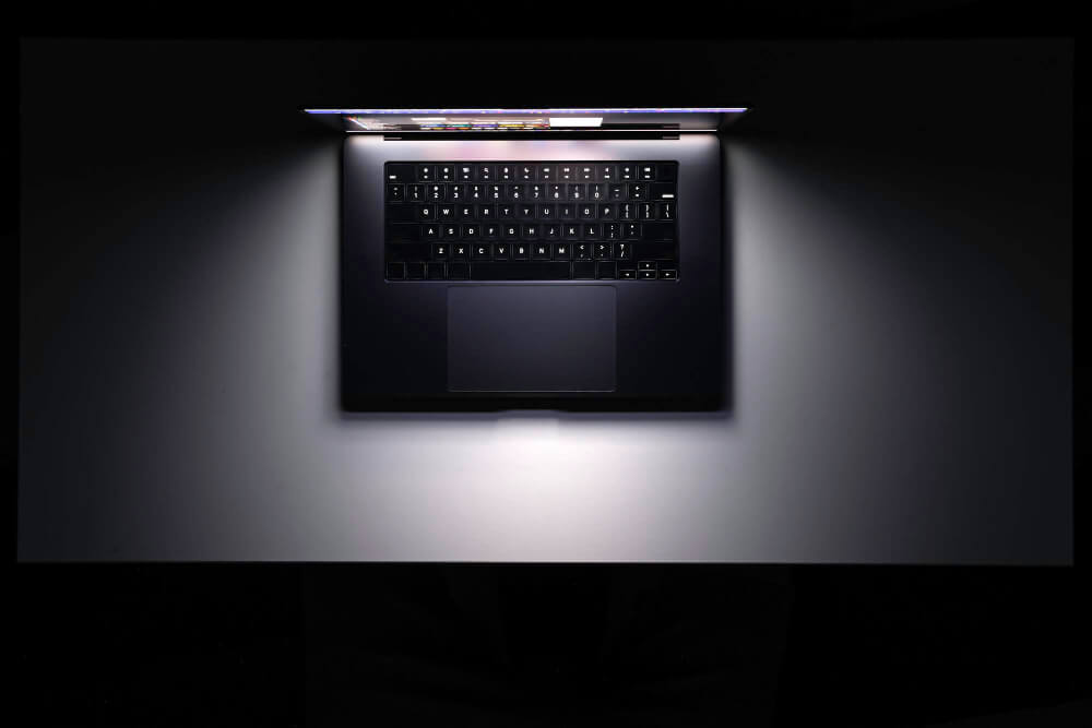 Sua empresa sofre com shadow IT? 5 sinais de que a TI perdeu o controle
